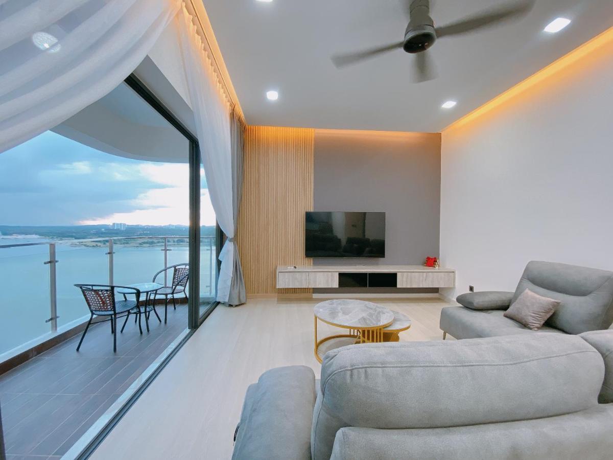 شقة Seafront Country Garden Danga Bay By Lions Bay جوهر بهرو المظهر الخارجي الصورة