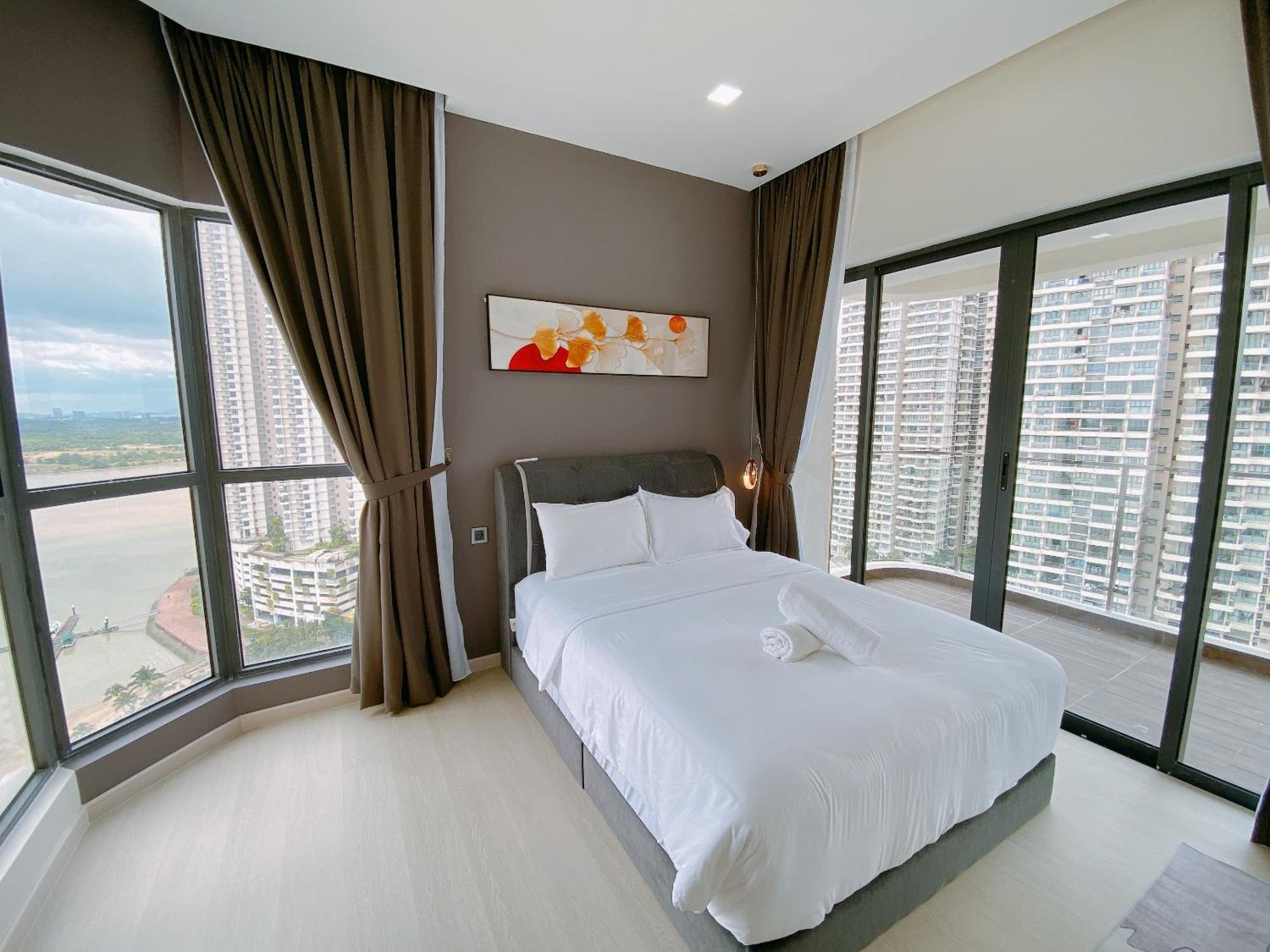 شقة Seafront Country Garden Danga Bay By Lions Bay جوهر بهرو الغرفة الصورة
