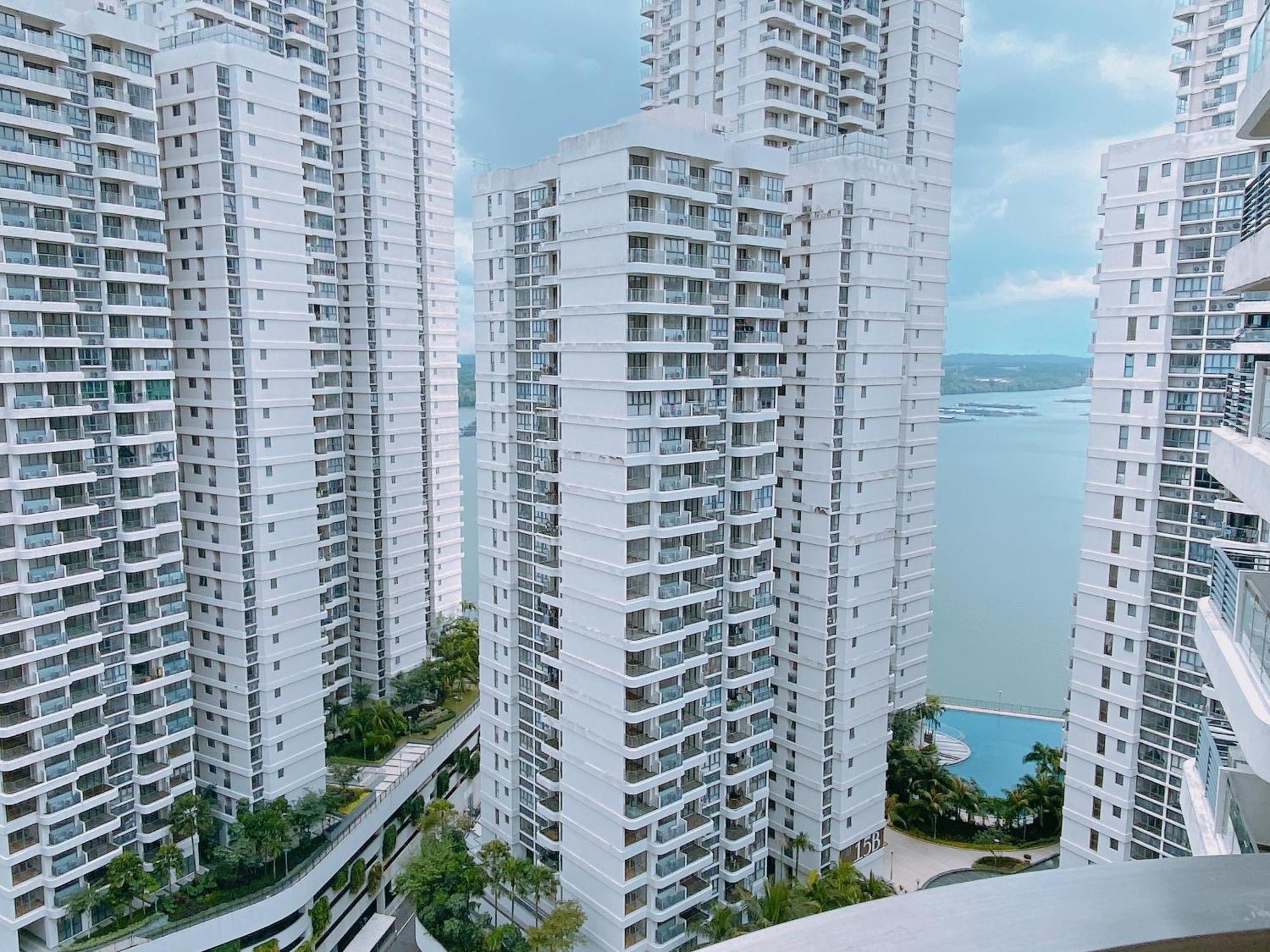 شقة Seafront Country Garden Danga Bay By Lions Bay جوهر بهرو الغرفة الصورة